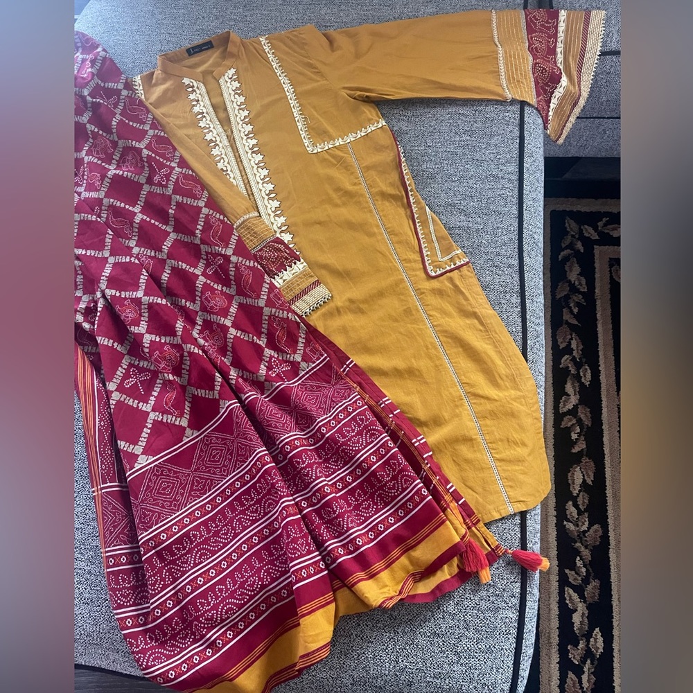 Junaid jamshed 2 pc outfit. Indian pakistani outfit